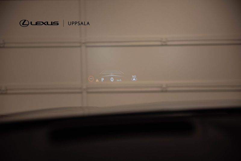 Lexus NX bild 17