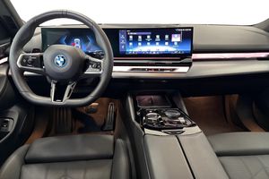 BMW 530 bild 8