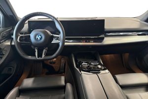 BMW 530 bild 8