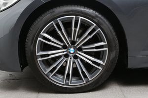 BMW 320 bild 7