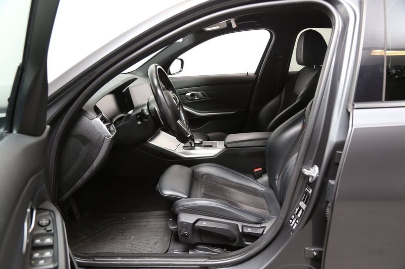 BMW 320 bild 8