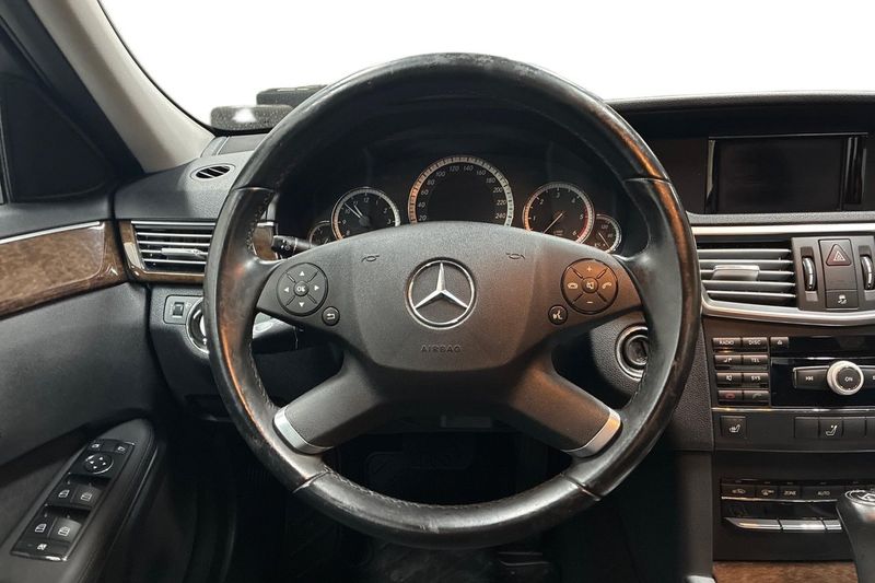 Mercedes E220 bild 16