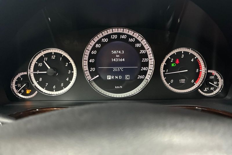Mercedes E220 bild 17