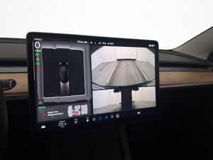 Tesla Model 3 bild 17