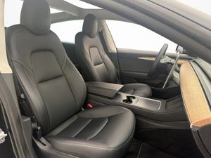 Tesla Model 3 bild 27