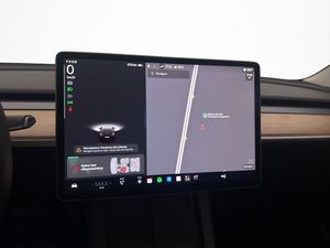 Tesla Model 3 bild 20