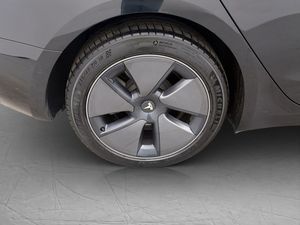 Tesla Model 3 bild 31
