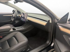 Tesla Model 3 bild 28