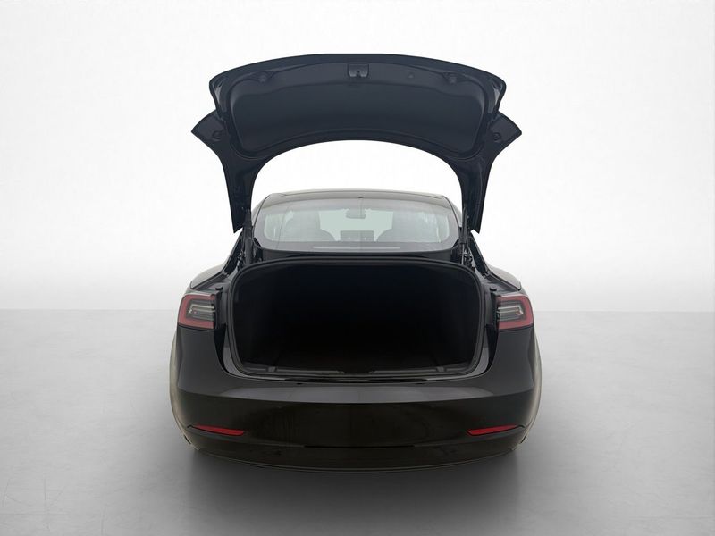 Tesla Model 3 bild 26