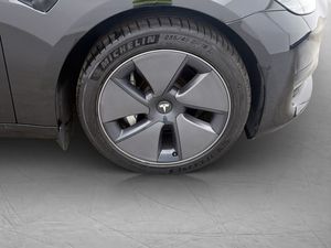 Tesla Model 3 bild 32