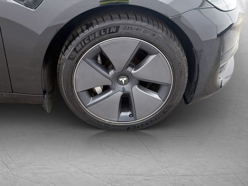 Tesla Model 3 bild 32
