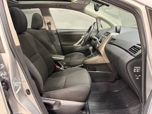 Toyota Verso bild 10