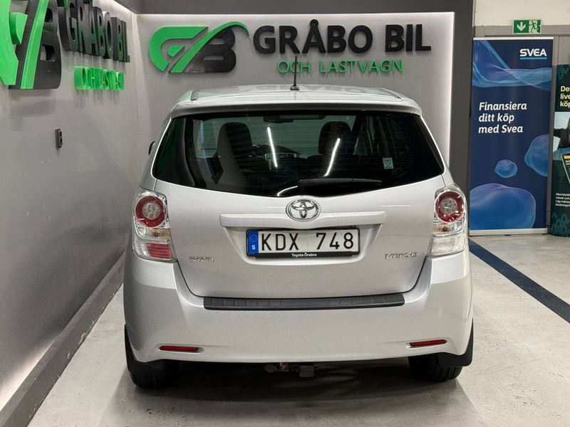 Toyota Verso bild 8