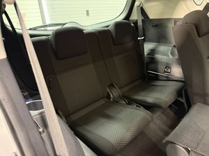 Toyota Verso bild 14