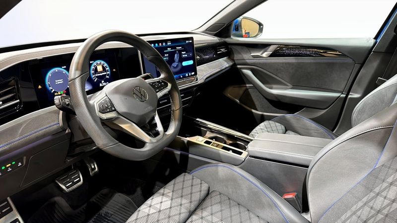 Volkswagen Passat bild 7