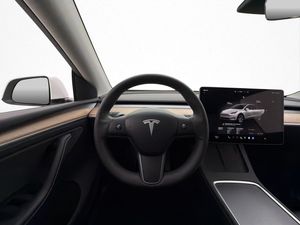 Tesla Model Y bild 13