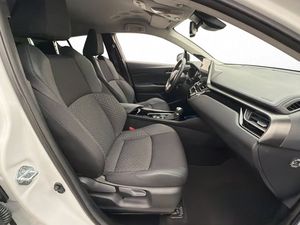 Toyota C-HR bild 16