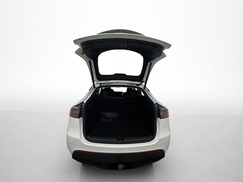 Tesla Model Y bild 31