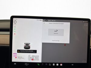 Tesla Model Y bild 21