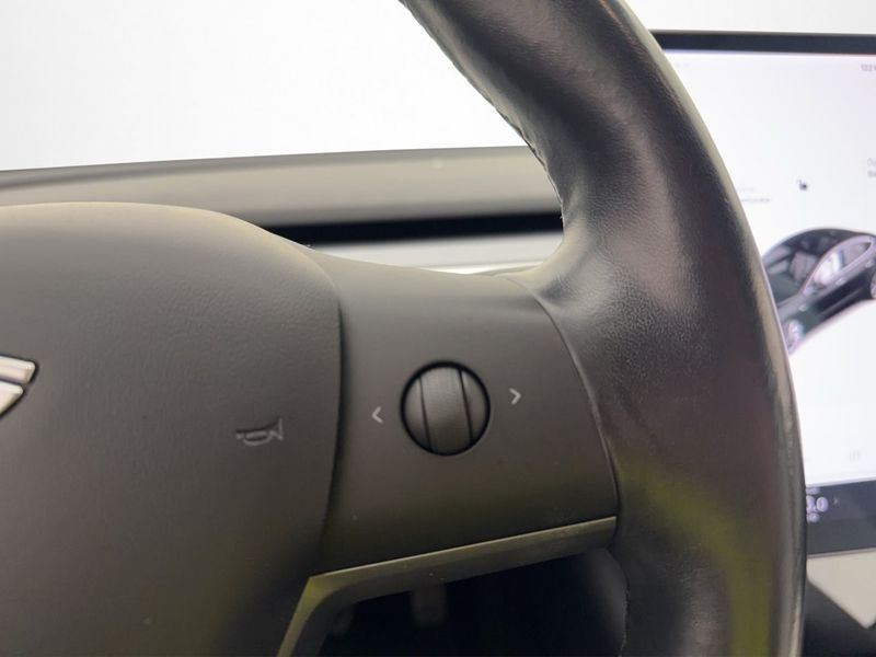 Tesla Model 3 bild 20