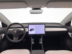 Tesla Model 3 bild 13