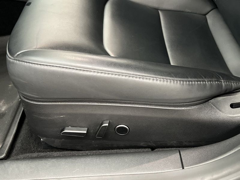 Tesla Model 3 bild 14