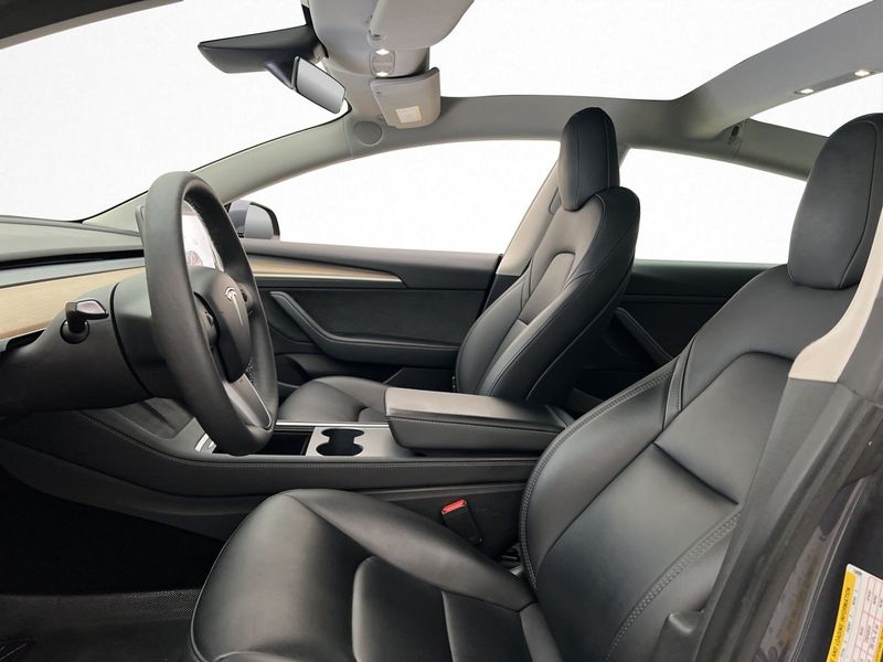 Tesla Model 3 bild 12