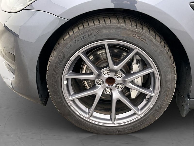 Tesla Model 3 bild 29