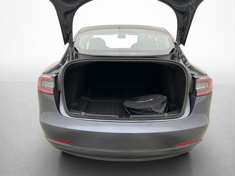 Tesla Model 3 bild 26