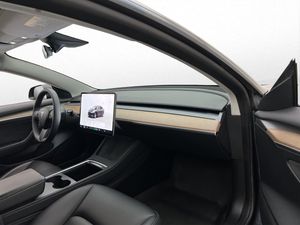 Tesla Model 3 bild 24