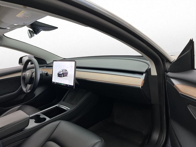 Tesla Model 3 bild 24