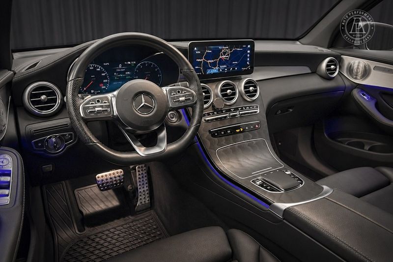 Mercedes GLC300 bild 7