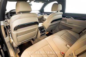 BMW 750 bild 14