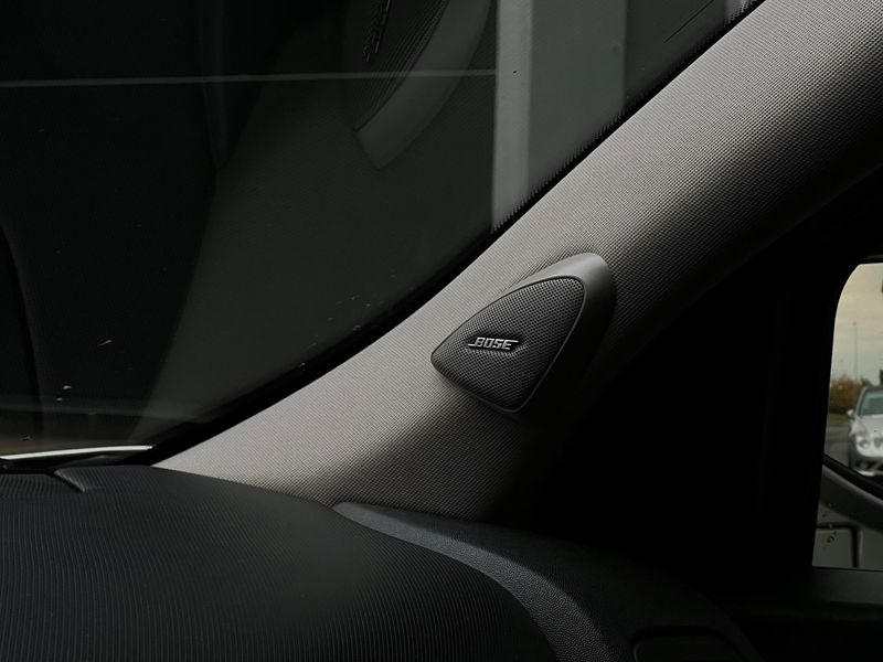Cadillac SRX bild 12