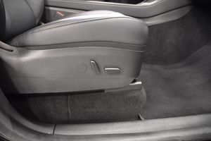 Tesla Model Y bild 15