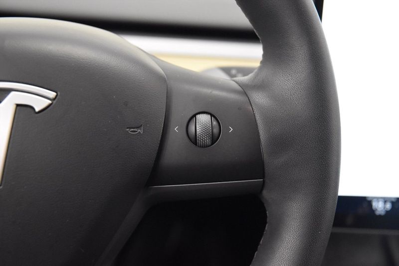 Tesla Model Y bild 11