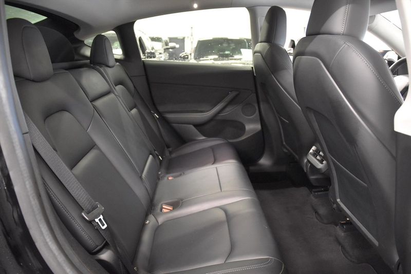 Tesla Model Y bild 14