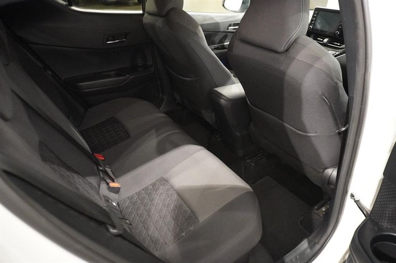 Toyota C-HR bild 8