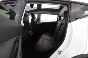Tesla Model Y bild 12