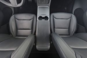 Tesla Model Y bild 14