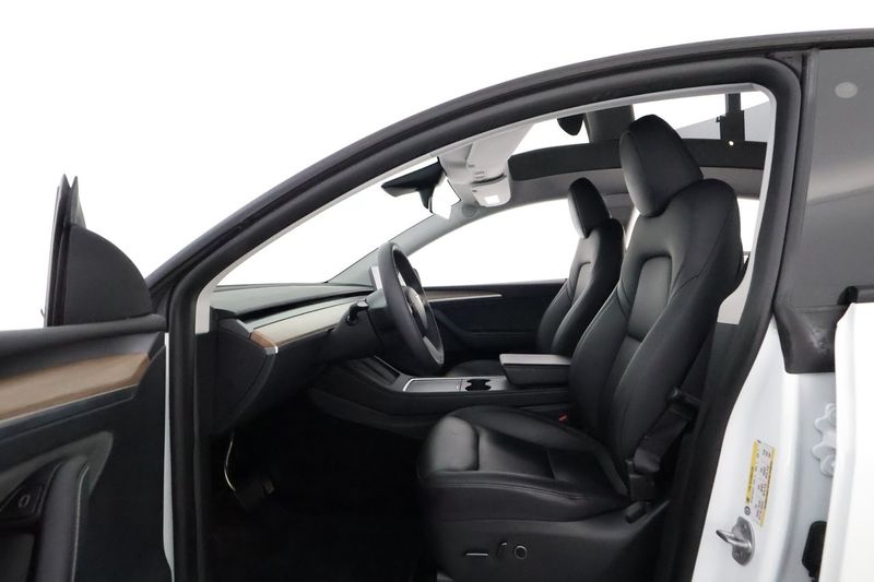 Tesla Model Y bild 10