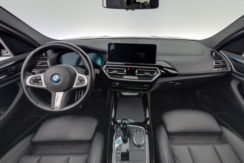 BMW iX3 bild 13