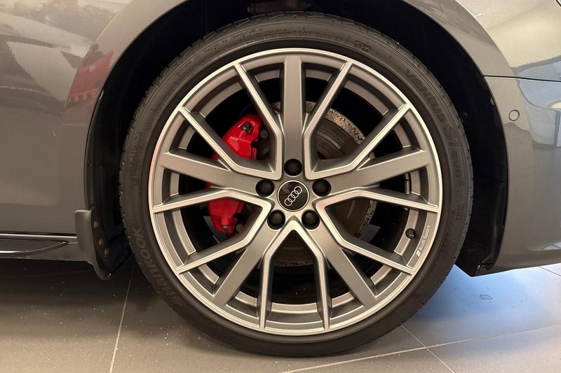 Audi A4 bild 13