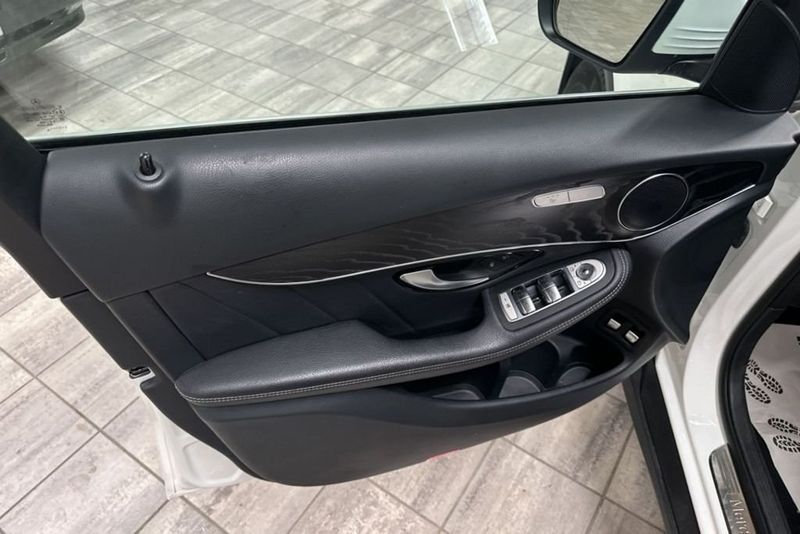 Mercedes GLC220 bild 7