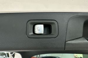 Mercedes GLC220 bild 16