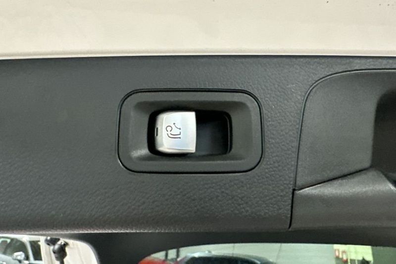 Mercedes GLC220 bild 16