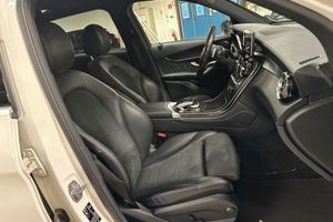 Mercedes GLC220 bild 18