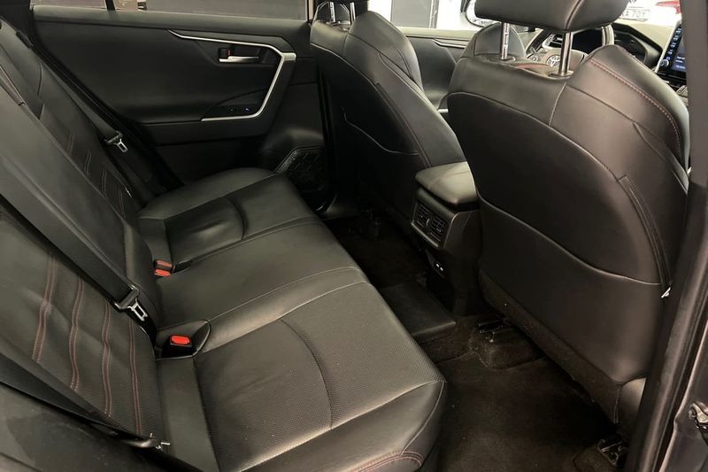 Toyota RAV4 bild 9