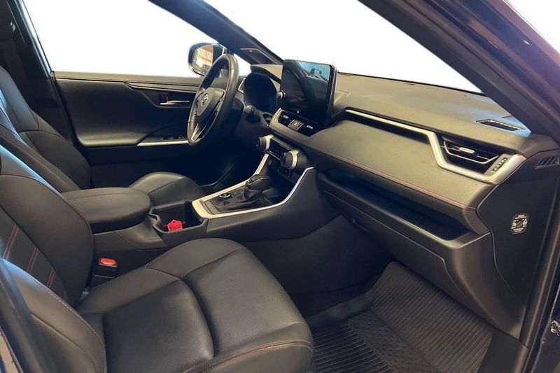 Toyota RAV4 bild 7