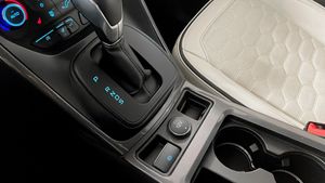 Ford Kuga bild 18